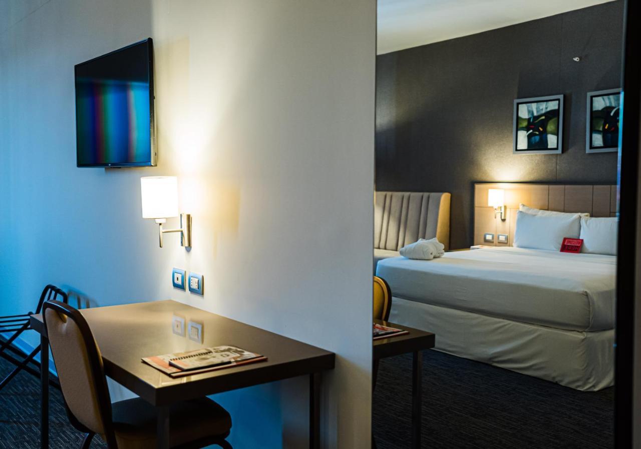 Hotel Bth Rebel Tacna Esterno foto