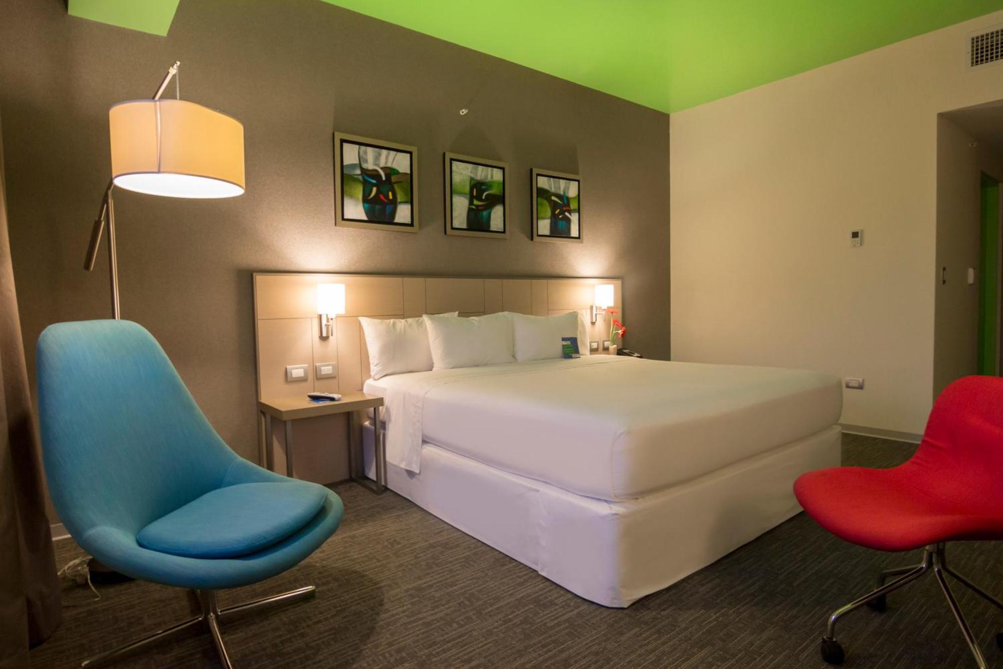 Hotel Bth Rebel Tacna Esterno foto